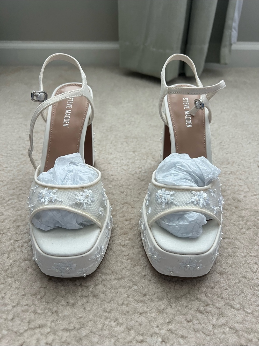 Steve Madden Ivory Floral Embroidered Platform Sandals - Picture 7 of 9
